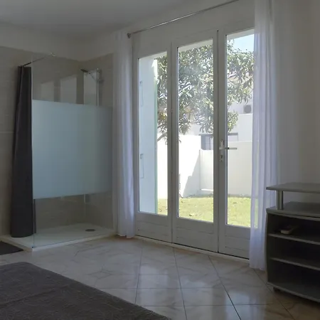 Elegant T2 Avec Jardin, Secteur Calme, Proche Et Commerces - - Fr-1-225-650 * Latour-Bas-Elne