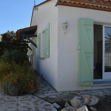 Holiday home Elegant T2 Avec Jardin, Secteur Calme, Proche Et Commerces - - Fr-1-225-650