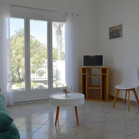 Elegant T2 Avec Jardin, Secteur Calme, Proche Et Commerces - - Fr-1-225-650 Holiday home *