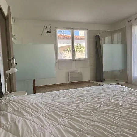 Holiday home Elegant T2 Avec Jardin, Secteur Calme, Proche Et Commerces - - Fr-1-225-650 *