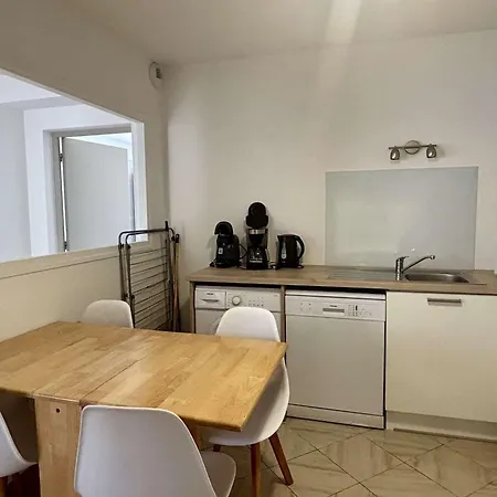 Elegant T2 Avec Jardin, Secteur Calme, Proche Et Commerces - - Fr-1-225-650 Holiday home